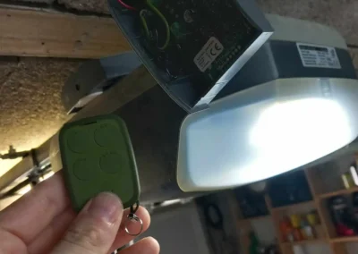 intervention telecommande portail - expertcleauto19 (4)